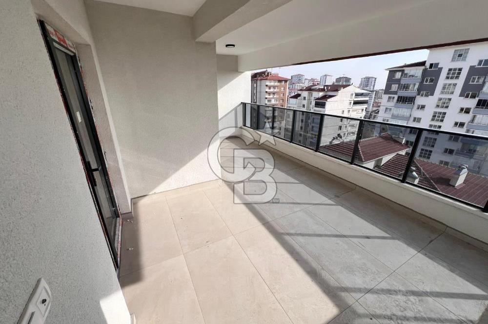 Kayalarda Sıfır, Geniş ve Manzaralı 3+1 150 m² Fırsat Dairesi