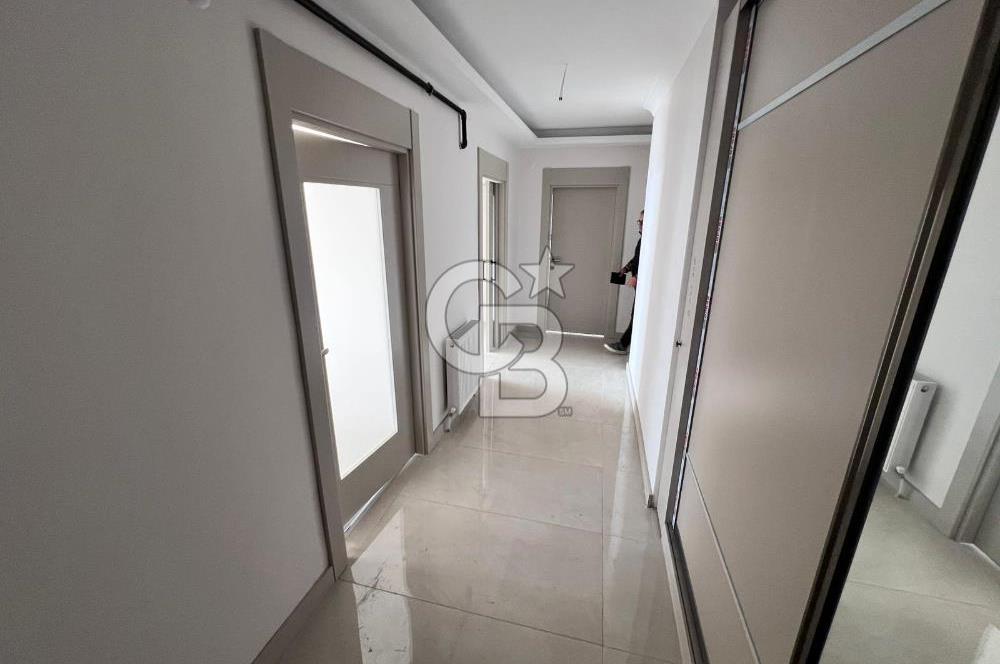 Kayalarda Sıfır, Geniş ve Manzaralı 3+1 150 m² Fırsat Dairesi