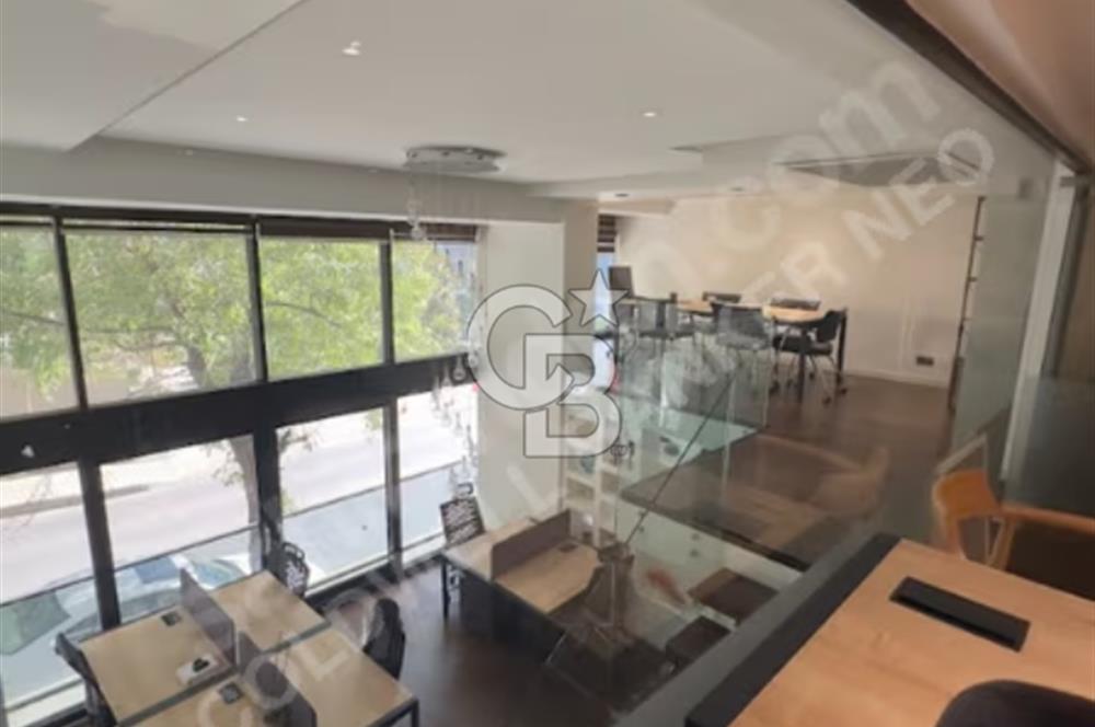 NEO'DAN LEVENT'TE ASMA KATLI 200 M2 DEKORASYONLU OFİS