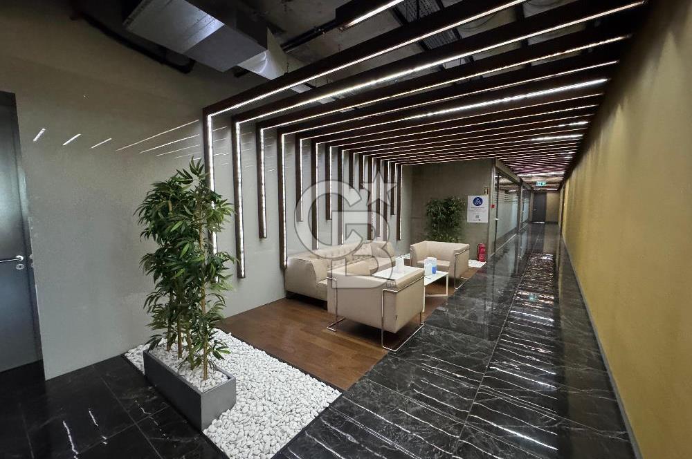 NEO'DAN MASLAK NO 1'DE TAM KAT 1042 M2 PRESTİJLİ OFİS!!