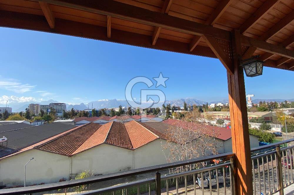 Fabrikalar'da Lüks 7+1 Dubleks Geniş Aile İçin şehrin merkezinde