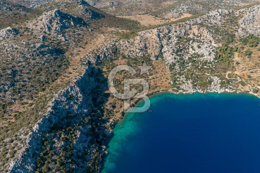 MARMARİS SÖĞÜT'TE DENİZ MANZARALI YATIRIM ARSASI