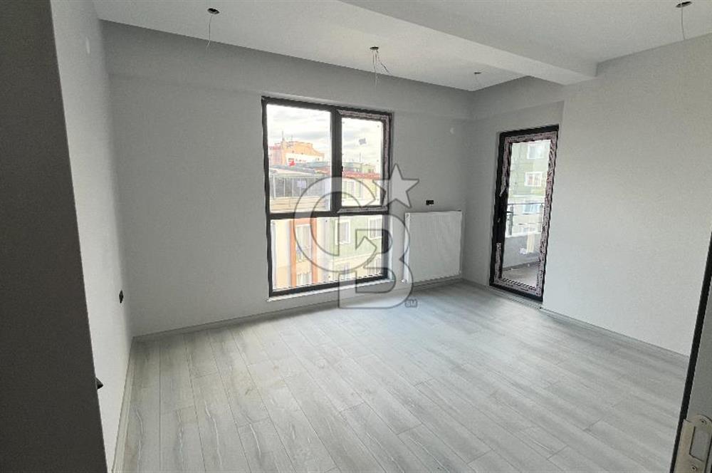 ÇANAKKALE BARBAROS MAHALLESİNDE CADDE ÜZERİ 2+1 SATILIK DAİRE
