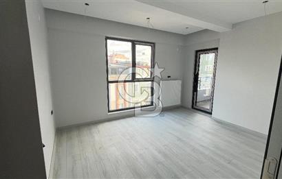ÇANAKKALE BARBAROS MAHALLESİNDE CADDE ÜZERİ 2+1 SATILIK DAİRE