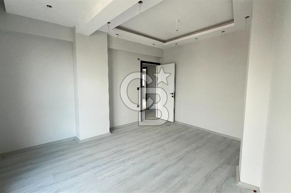 ÇANAKKALE BARBAROS MAHALLESİNDE CADDE ÜZERİ 2+1 SATILIK DAİRE