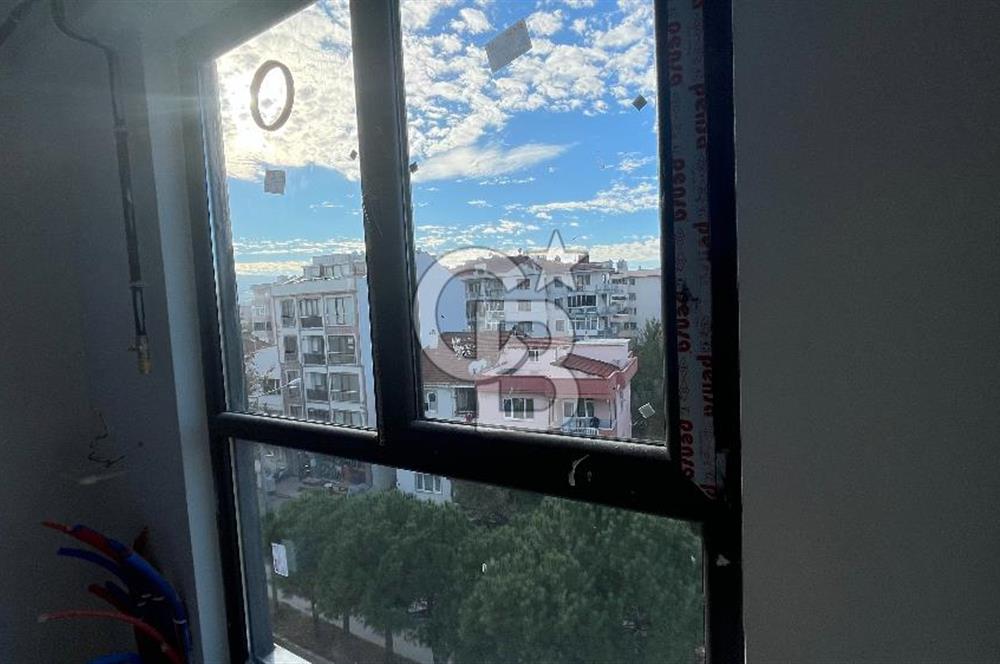 ÇANAKKALE BARBAROS MAHALLESİNDE CADDE ÜZERİ 2+1 SATILIK DAİRE