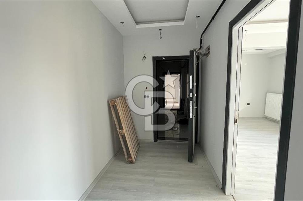 ÇANAKKALE BARBAROS MAHALLESİNDE CADDE ÜZERİ 2+1 SATILIK DAİRE