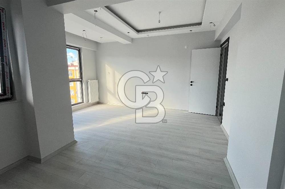 ÇANAKKALE BARBAROS MAHALLESİNDE CADDE ÜZERİ 2+1 SATILIK DAİRE