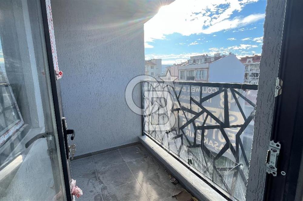 ÇANAKKALE BARBAROS MAHALLESİNDE CADDE ÜZERİ 2+1 SATILIK DAİRE