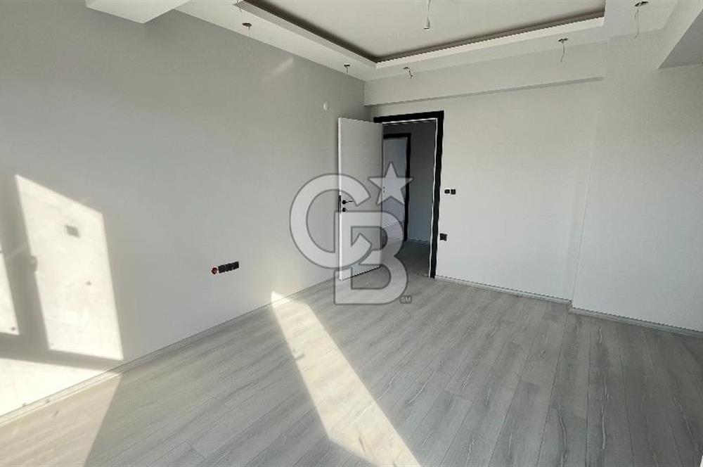 ÇANAKKALE BARBAROS MAHALLESİNDE CADDE ÜZERİ 2+1 SATILIK DAİRE