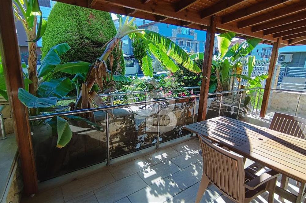 Güzelbahçe Yalı Mh'de, 4+1 Triplex, Şömineli, Teraslı, Bahçeli