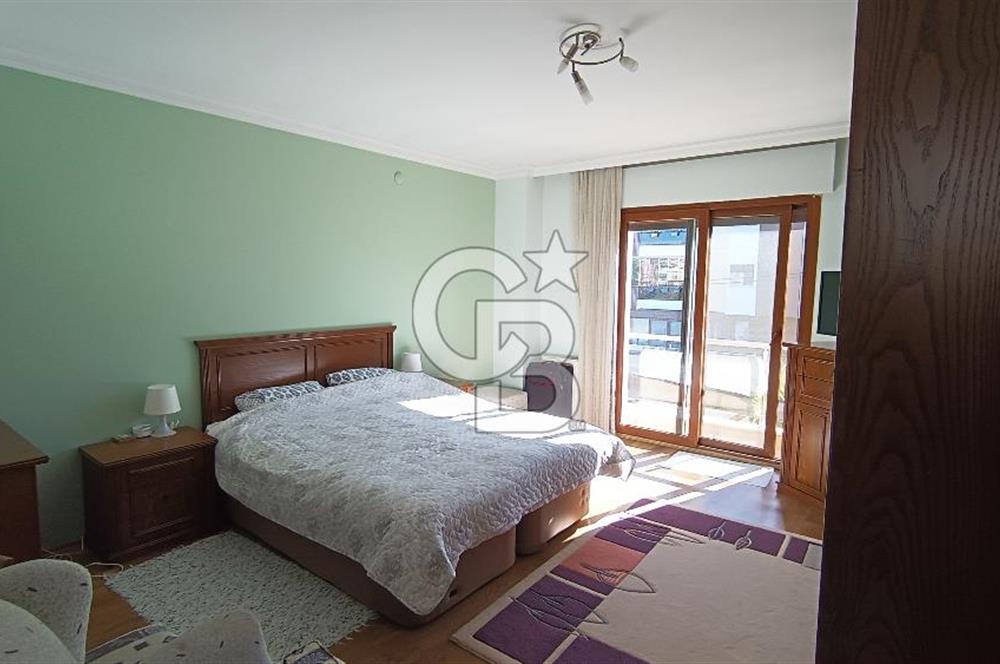 Güzelbahçe Yalı Mh'de, 4+1 Triplex, Şömineli, Teraslı, Bahçeli