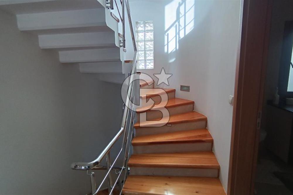Güzelbahçe Yalı Mh'de, 4+1 Triplex, Şömineli, Teraslı, Bahçeli