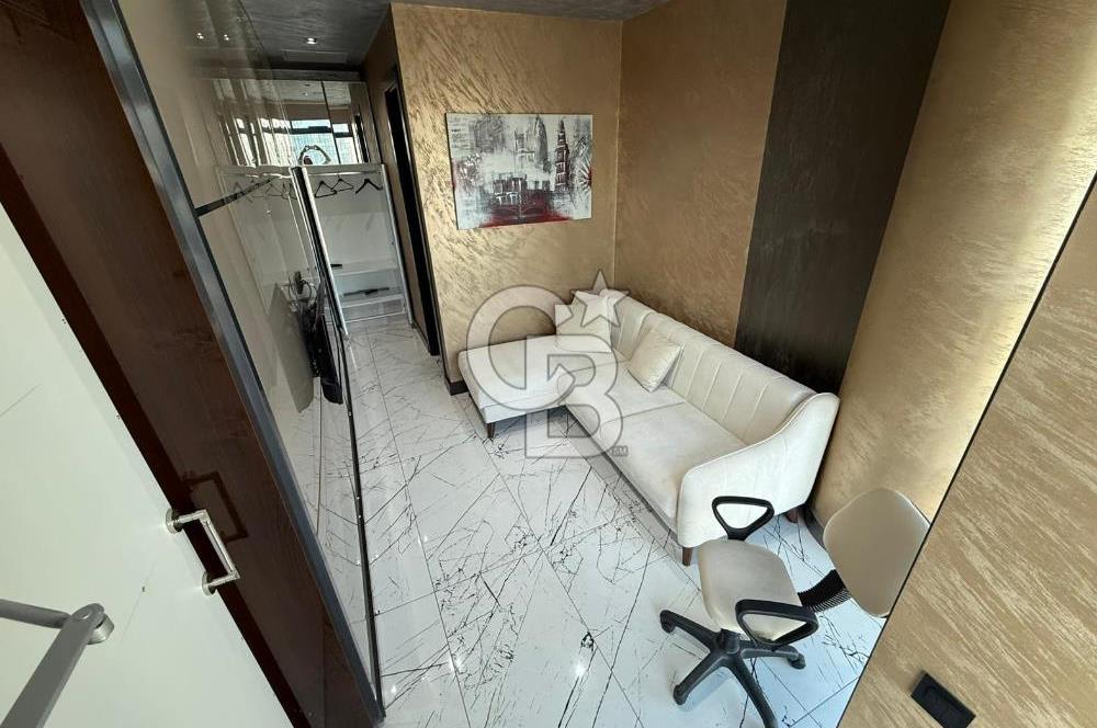 1071 USTA PLAZADA YÜKSEK KAT HAZIR KİRACILI SATILIK PLAZA KATI 