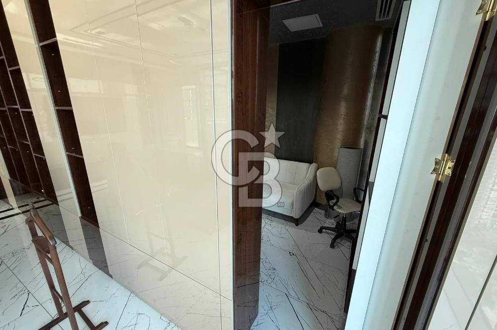 1071 USTA PLAZADA YÜKSEK KAT HAZIR KİRACILI SATILIK PLAZA KATI 