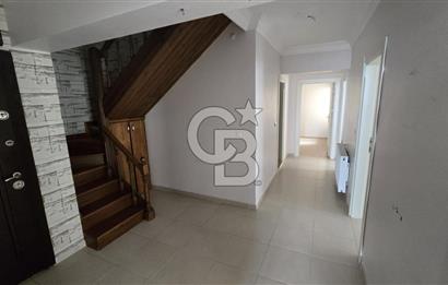 Merkezi Konumda Şömineli-Verandalı-Dubleks 220m2 Daire