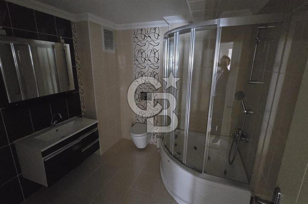 Merkezi Konumda Şömineli-Verandalı-Dubleks 220m2 Daire