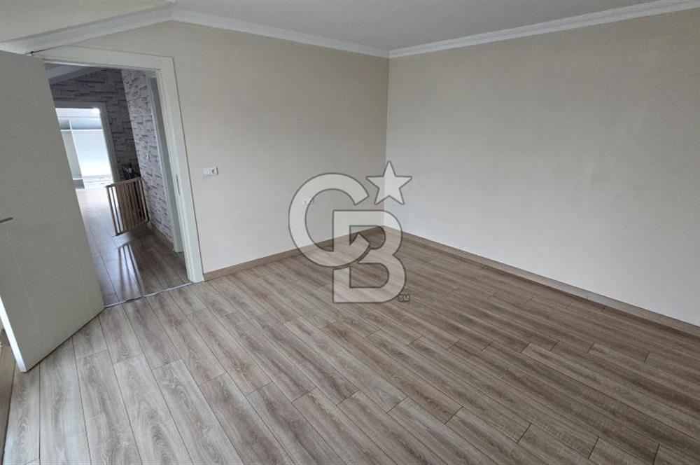 Merkezi Konumda Şömineli-Verandalı-Dubleks 220m2 Daire