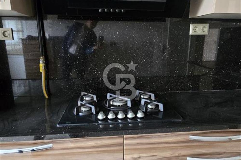 Merkezi Konumda Şömineli-Verandalı-Dubleks 220m2 Daire