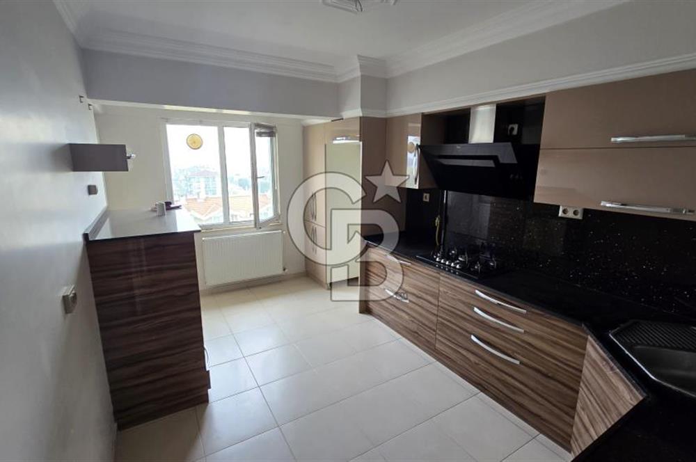 Merkezi Konumda Şömineli-Verandalı-Dubleks 220m2 Daire