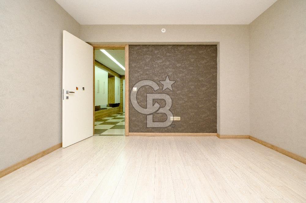 Kaşmir Mavi Orkide Sitesinde 4+1 Kısmi Göl Manzaralı Satılık Daire