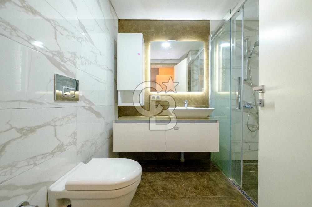 Kaşmir Mavi Orkide Sitesinde 4+1 Kısmi Göl Manzaralı Satılık Daire