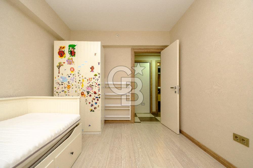 Kaşmir Mavi Orkide Sitesinde 4+1 Kısmi Göl Manzaralı Satılık Daire