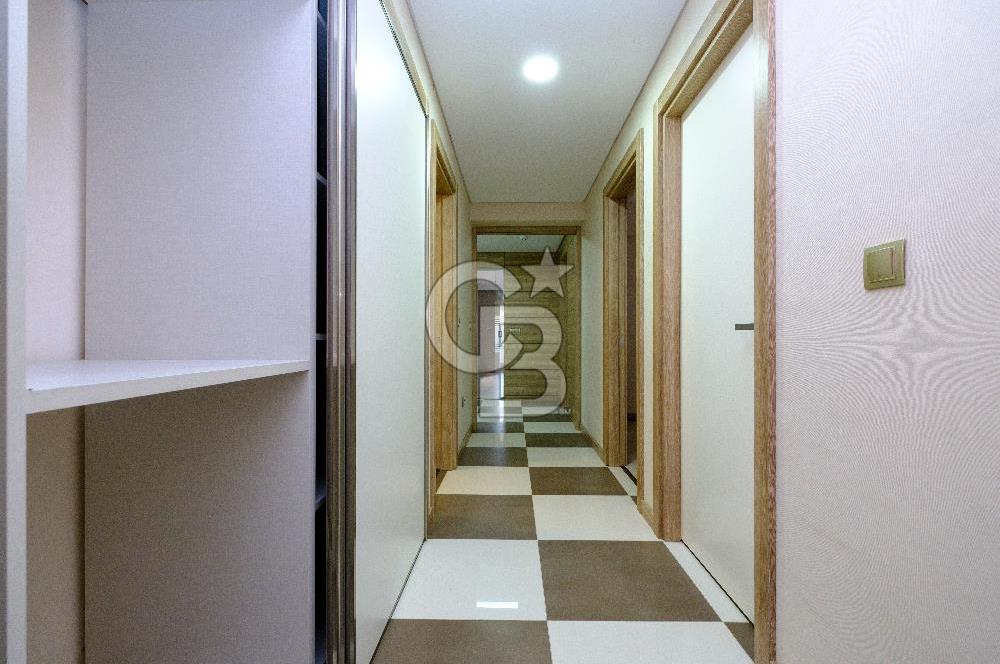 Kaşmir Mavi Orkide Sitesinde 4+1 Kısmi Göl Manzaralı Satılık Daire