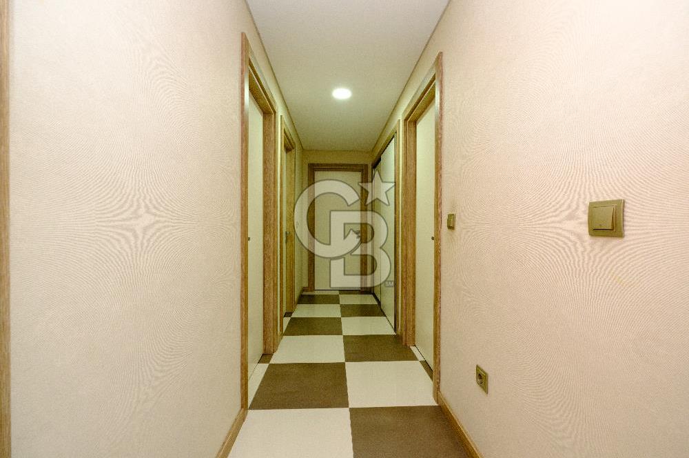 Kaşmir Mavi Orkide Sitesinde 4+1 Kısmi Göl Manzaralı Satılık Daire