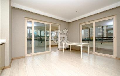 Kaşmir Mavi Orkide Sitesinde 4+1 Kısmi Göl Manzaralı Satılık Daire