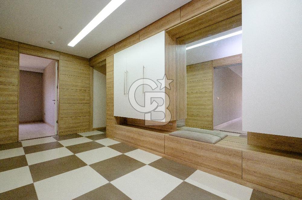 Kaşmir Mavi Orkide Sitesinde 4+1 Kısmi Göl Manzaralı Satılık Daire