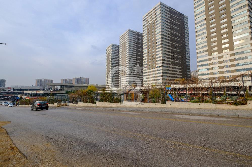 Kaşmir Mavi Orkide Sitesinde 4+1 Kısmi Göl Manzaralı Satılık Daire