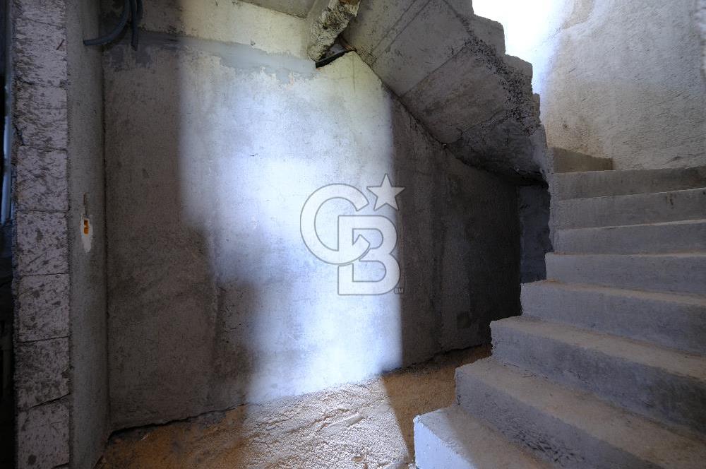 TRİLYEDE SATILIK MUHTEŞEM PANORAMİK DENİZ MANZARALI 3+1 VİLLA