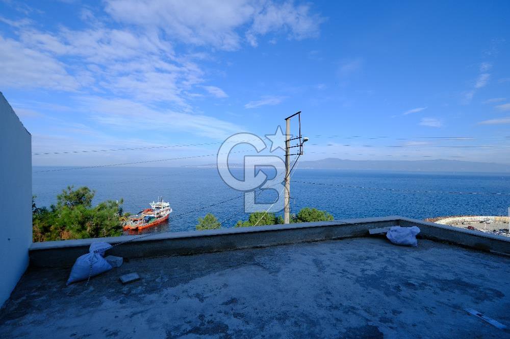 TRİLYEDE SATILIK MUHTEŞEM PANORAMİK DENİZ MANZARALI 3+1 VİLLA