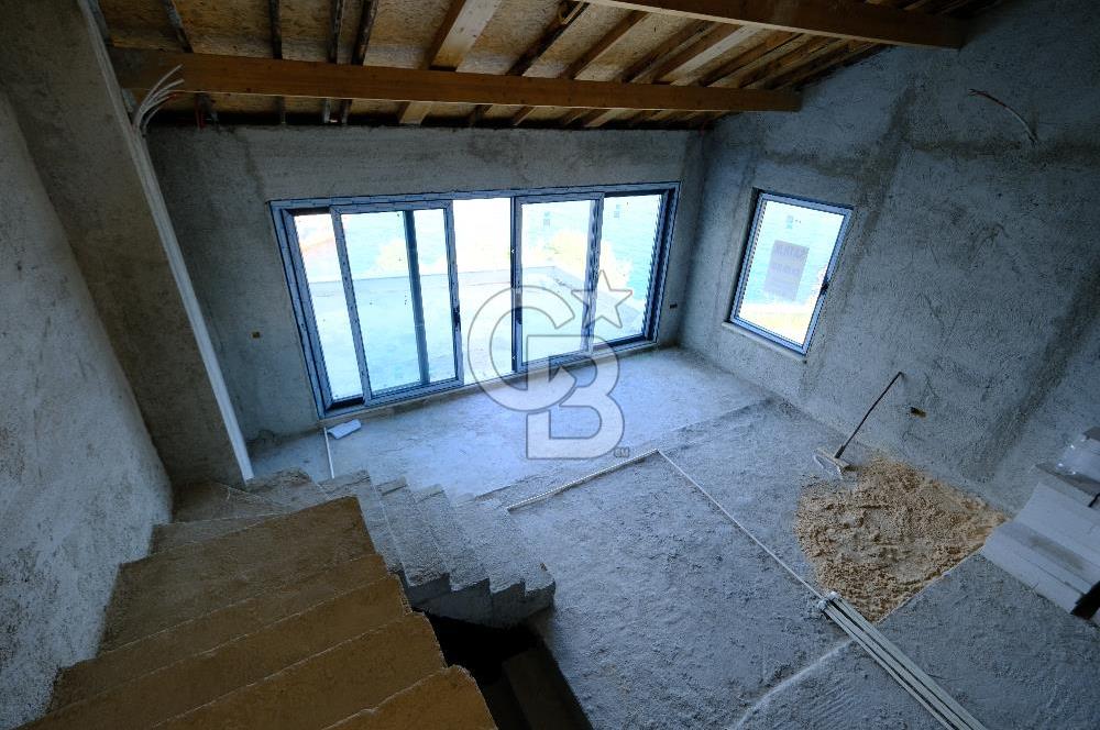 TRİLYEDE SATILIK MUHTEŞEM PANORAMİK DENİZ MANZARALI 3+1 VİLLA