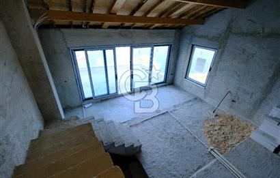 TRİLYEDE SATILIK MUHTEŞEM PANORAMİK DENİZ MANZARALI 3+1 VİLLA