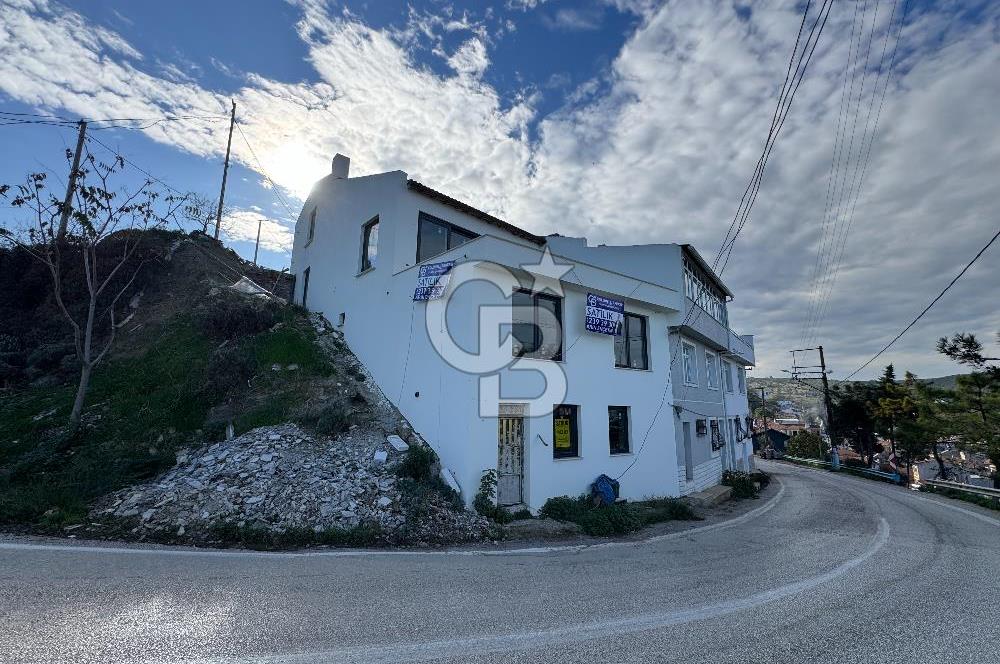 TRİLYEDE SATILIK MUHTEŞEM PANORAMİK DENİZ MANZARALI 3+1 VİLLA