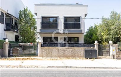 COLDWELL BANKER POYRAZ'DAN BORNOVA İKEA YAKINI İKİZ VİLLA
