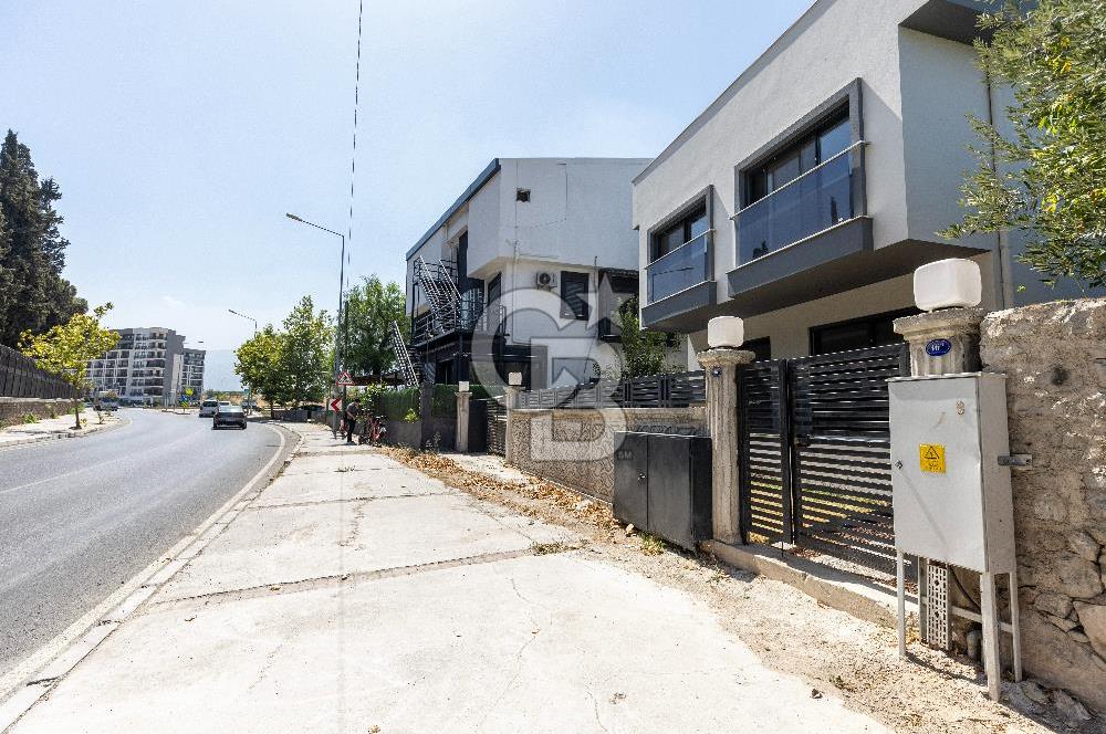 COLDWELL BANKER POYRAZ'DAN BORNOVA İKEA YAKINI İKİZ VİLLA