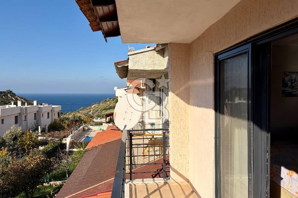 Yenifoça Fatih Mah. Eşyalı Satılık Manzaralı Dubleks 3+1 Villa