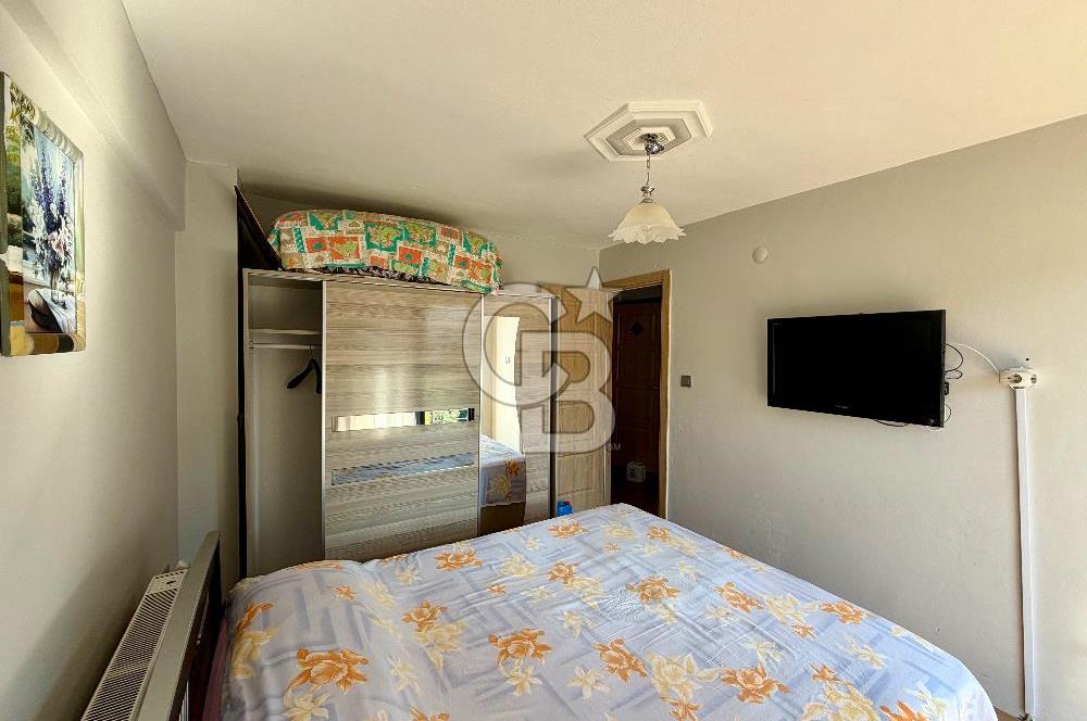 Yenifoça Fatih Mah. Eşyalı Satılık Manzaralı Dubleks 3+1 Villa