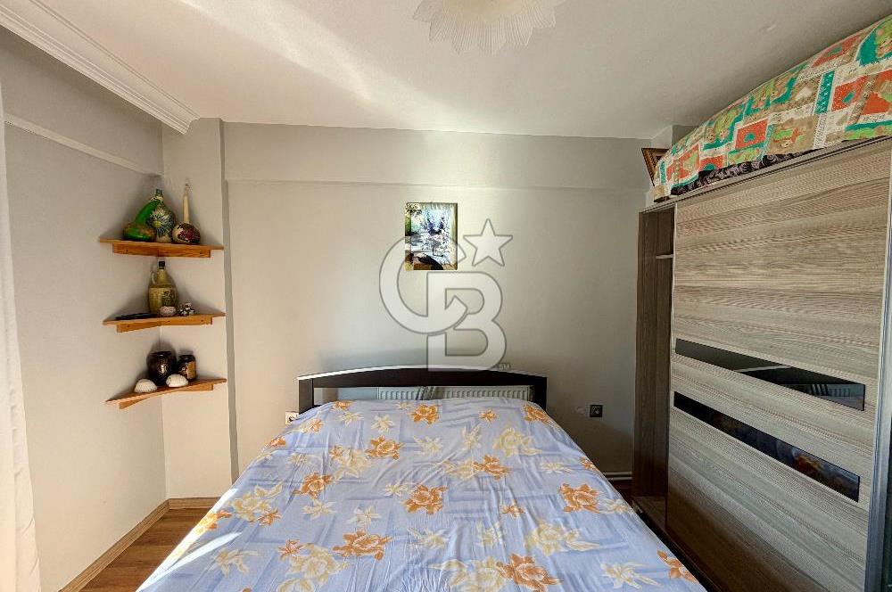 Yenifoça Fatih Mah. Eşyalı Satılık Manzaralı Dubleks 3+1 Villa