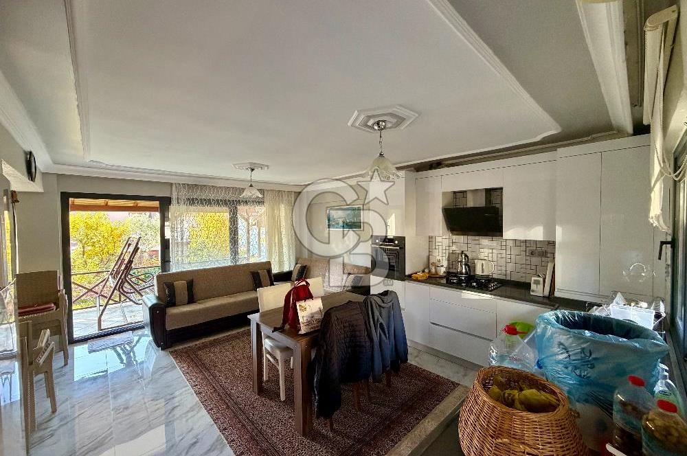 Yenifoça Fatih Mah. Eşyalı Satılık Manzaralı Dubleks 3+1 Villa