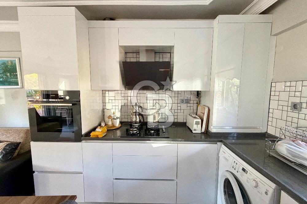 Yenifoça Fatih Mah. Eşyalı Satılık Manzaralı Dubleks 3+1 Villa