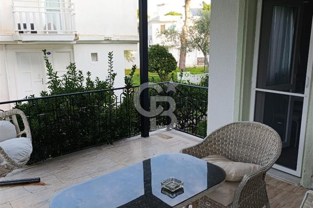 ESKİ FOÇA HANEDAN BEACH CLUB'TA KİRALIK EŞYALI DAİRE