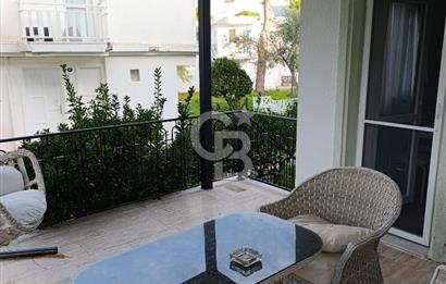 ESKİ FOÇA HANEDAN BEACH CLUB'TA KİRALIK EŞYALI DAİRE