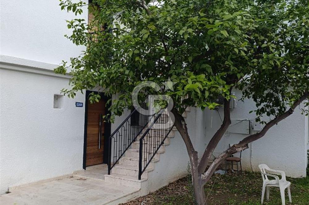 ESKİ FOÇA HANEDAN BEACH CLUB'TA KİRALIK EŞYALI DAİRE