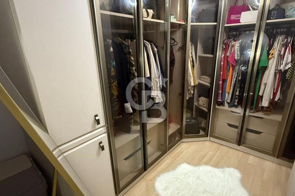 Eski Foça Atatürk Mah. Satılık 3+1 Merkezi Konum Fırsat Daire