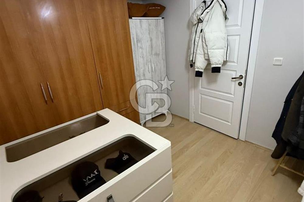 Eski Foça Atatürk Mah. Satılık 3+1 Merkezi Konum Fırsat Daire