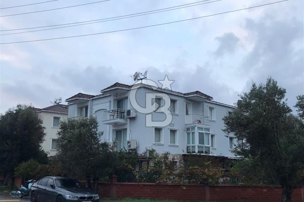 Eski Foça Atatürk Mah. Satılık 3+1 Merkezi Konum Fırsat Daire